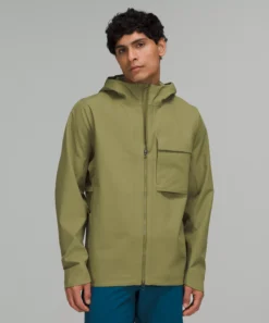 Lululemon OUTPOUR STRETCHSEAL JACKET