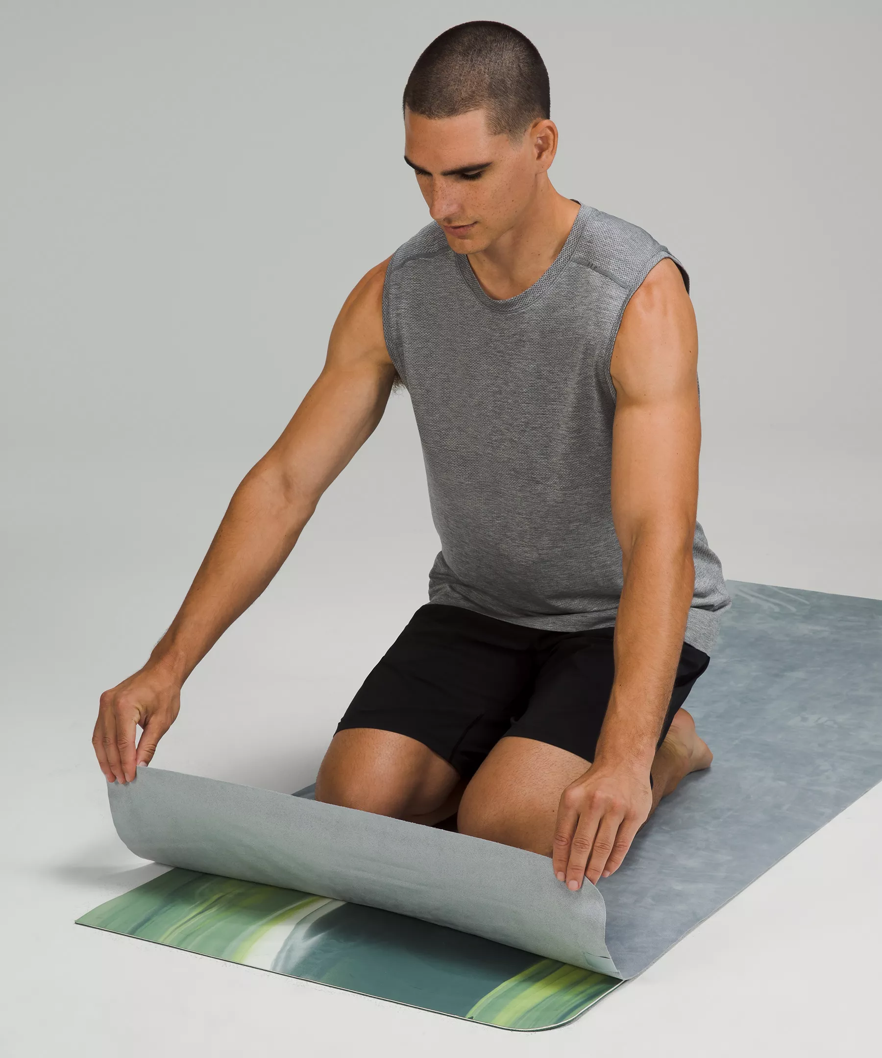 Lululemon THE (BIG) TOWEL 5 Lululemon THE (BIG) TOWEL - Image 4