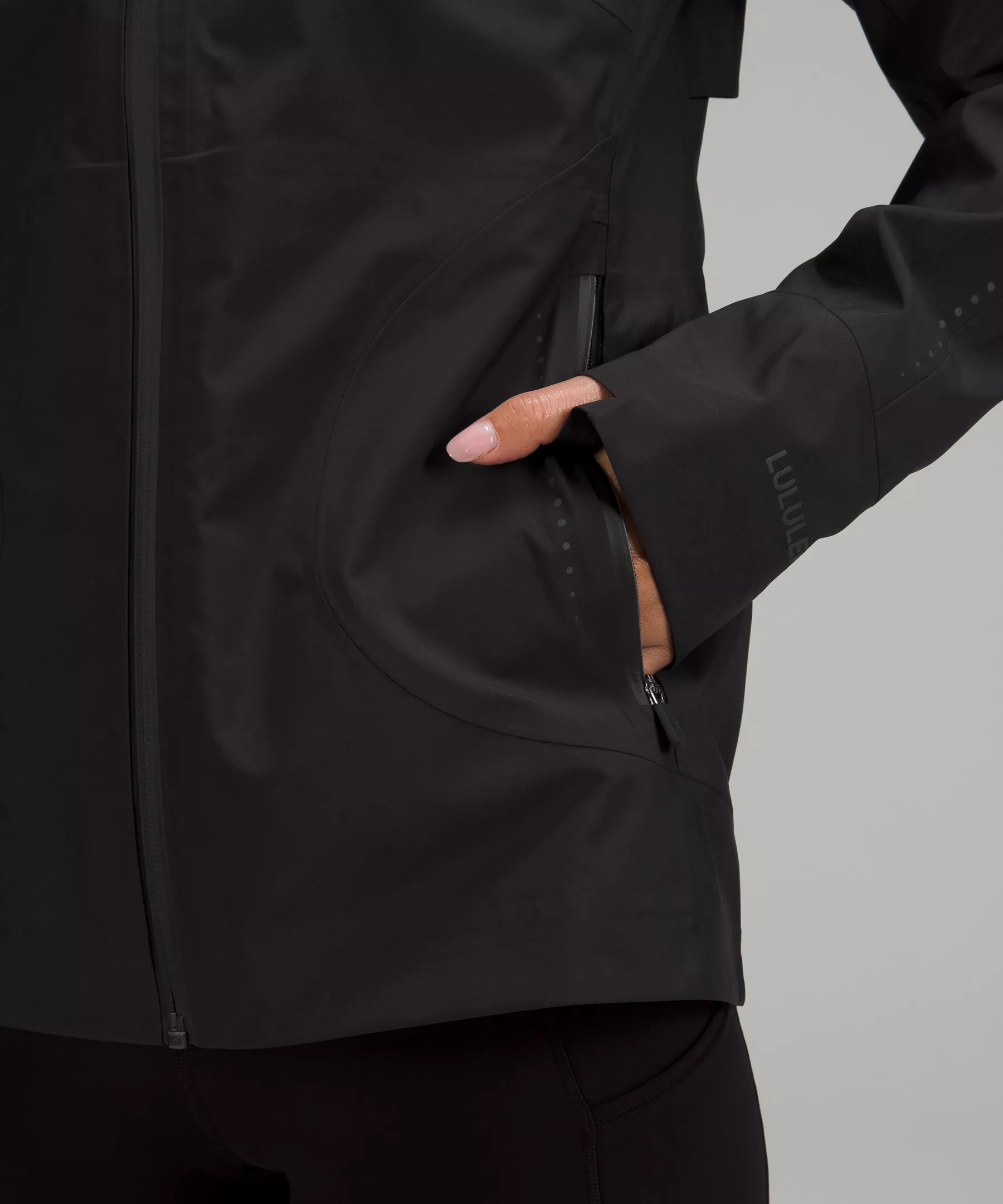 Lululemon BREAK A TRAIL WATERPROOF JACKET 6 Lululemon BREAK A TRAIL WATERPROOF JACKET - Image 4