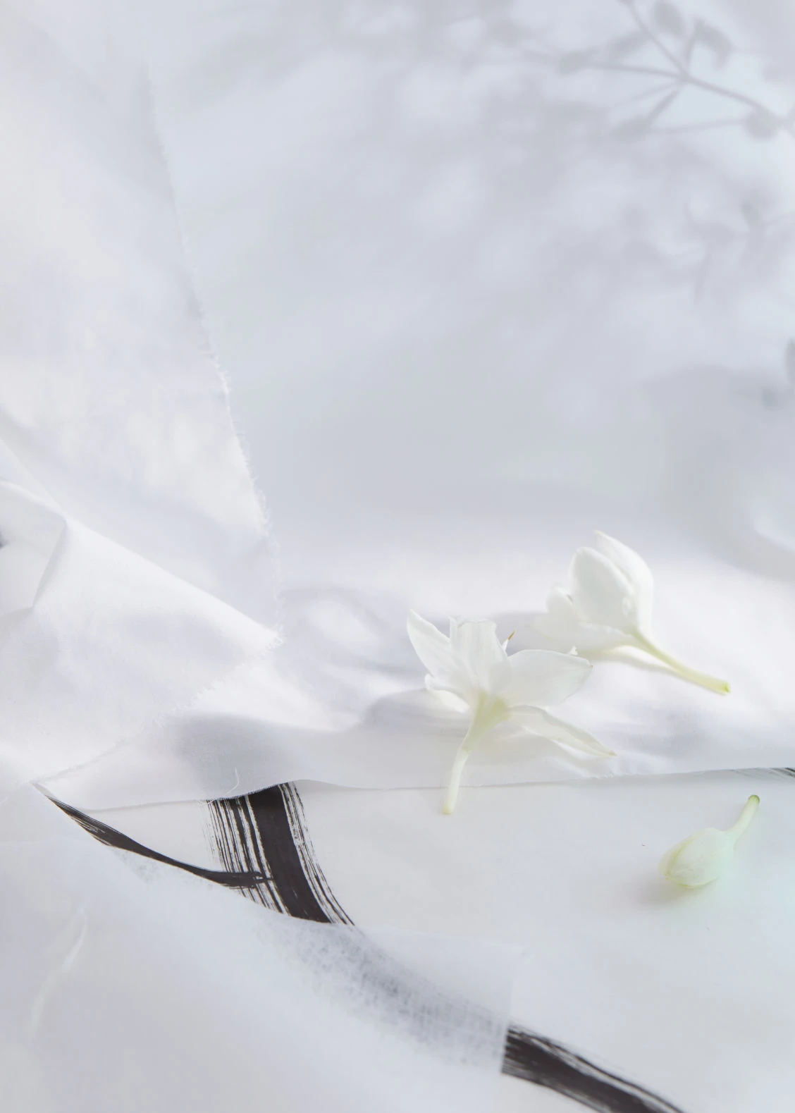 Other Stories HUMLEGÅRDEN COTTON BODY WASH 4 Other Stories HUMLEGÅRDEN COTTON BODY WASH - Image 2