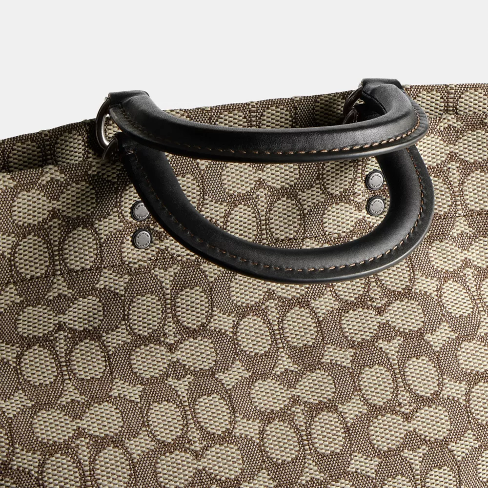 Coach ROWE FOLDOVER TOTE IN SIGNATURE TEXTILE JACQUARD 7 Coach ROWE FOLDOVER TOTE IN SIGNATURE TEXTILE JACQUARD - Image 5