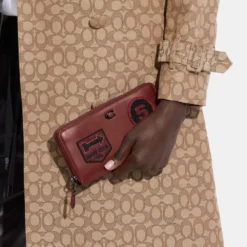 Coach ACCORDION ZIP WALLET WITH VARSITY PATCHES -Fashion Comprehensive cg176 v5crd a91