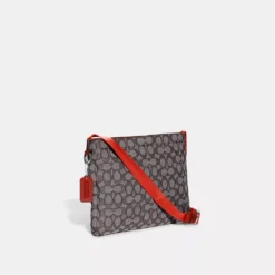 Coach UTILITY SLIM MESSENGER IN SIGNATURE JACQUARD 8 Coach UTILITY SLIM MESSENGER IN SIGNATURE JACQUARD -Fashion Comprehensive ch760 oak a3